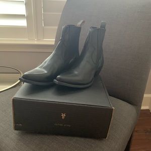 Frye Sacha Chelsea Boot
